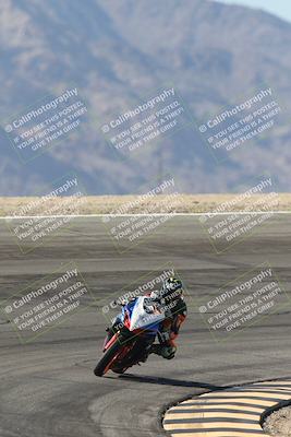 media/Oct-30-2025-Racers Edge (Thu) [[dabbdaf680]]/3-B Group/Session 2 (Bowl Exit)/